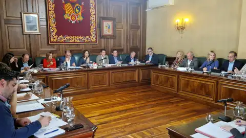 El ayuntamiento de Teruel apoya a los trabajadores de LogiRail PLENO AYUNTAMIENTO TERUEL