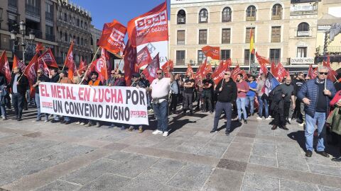Concentraci&oacute;n de UGT y CCOO en Ciudad Real