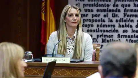 Claudia Montes, conocida como miss Asturias 2017 y presuntamente enchufada en una empresa pública por el exministro José Luis Ábalos, comparece este lunes en la comisión de investigación del caso Koldo del Senado para explicar su relación con el diputado. Claudia Montes, conocida como miss Asturias 2017 y presuntamente enchufada en una empresa pública por el exministro José Luis Ábalos, comparece este lunes en la comisión de investigación del caso Koldo del Senado para explicar su relación con el diputado.