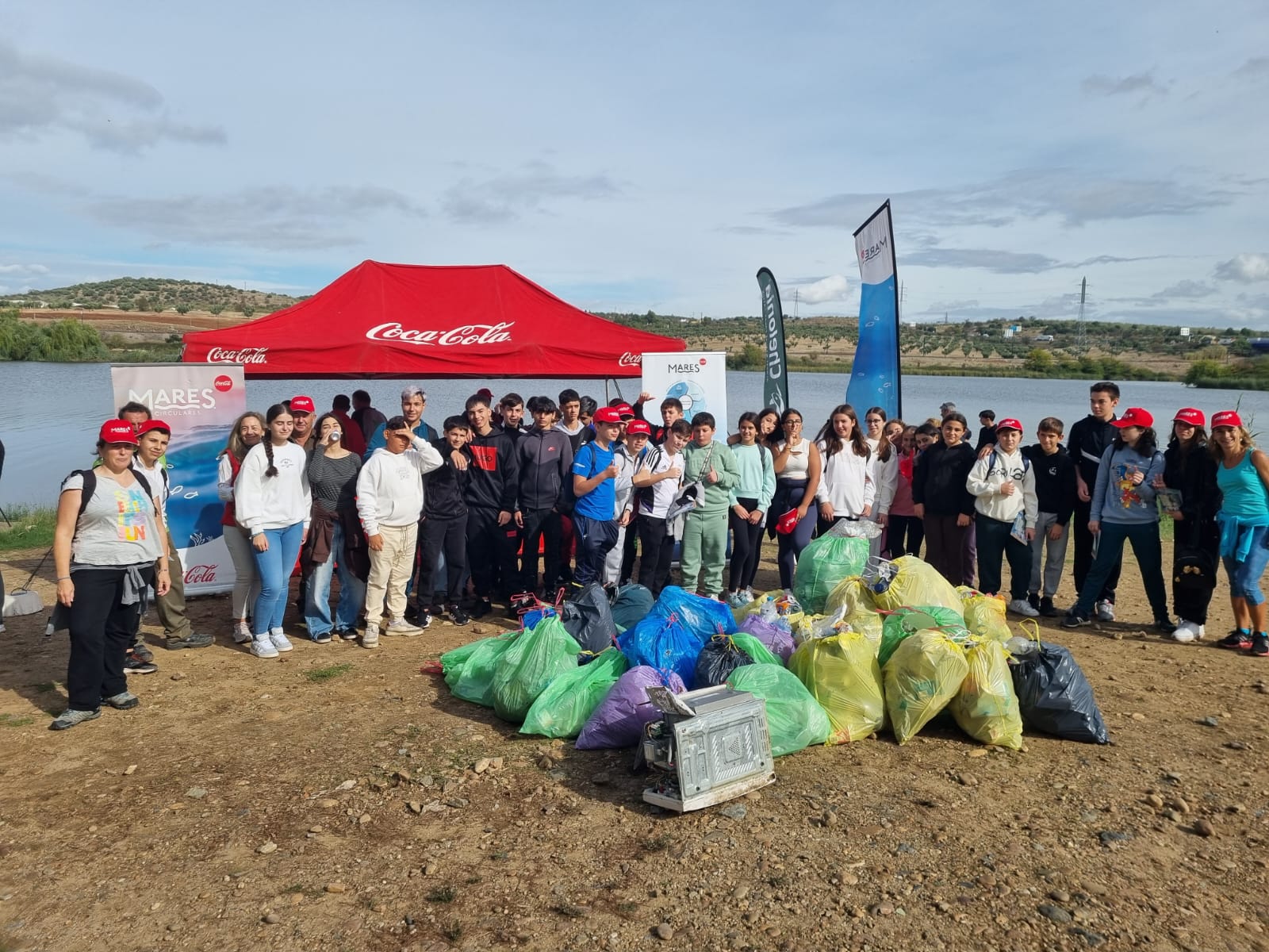 Voluntarios de Coca-Cola participan en la Semana del Voluntariado en Badajoz Voluntarios de Coca-Cola participan en la Semana del Voluntariado en Badajoz