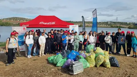 Voluntarios de Coca-Cola participan en la Semana del Voluntariado en Badajoz Voluntarios de Coca-Cola participan en la Semana del Voluntariado en Badajoz