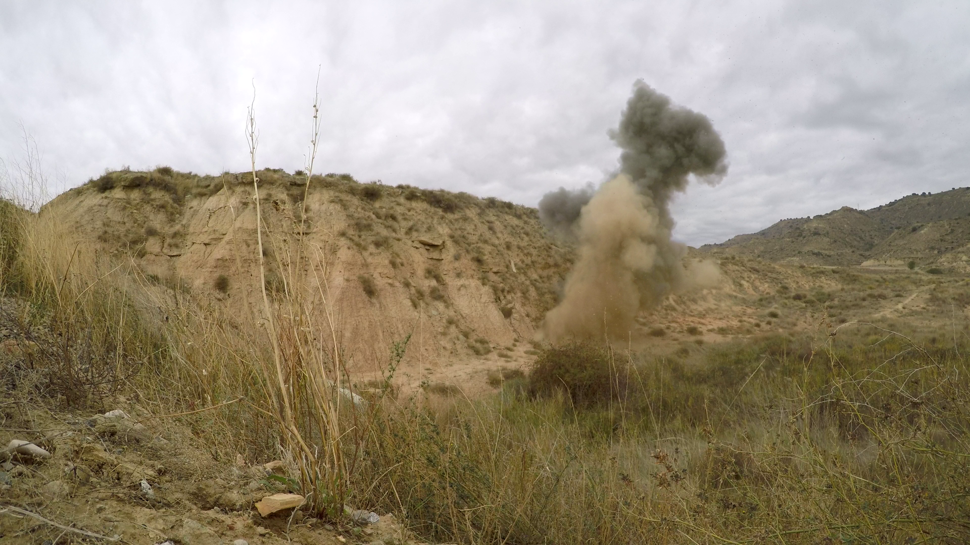 Neutralizado un artefacto de la Guerra Civil incrustado en la cúpula de la ermita de Salas Neutralizado un artefacto de la Guerra Civil incrustado en la cúpula de la ermita de Salas