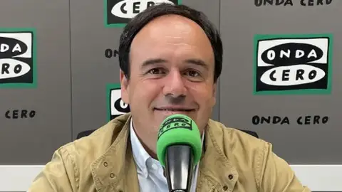 El President de la Generalitat en los estudios de Onda Cero Marina Baixa El President de la Generalitat en los estudios de Onda Cero Marina Baixa