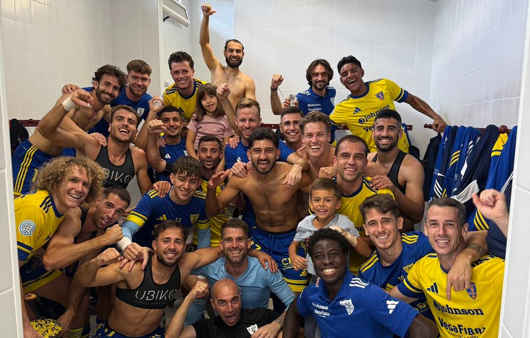 El Orihuela CF vuelve a mirar hacia arriba en liga tras golear 2-5 al Elche Ilicitano El Orihuela CF vuelve a mirar hacia arriba en liga tras golear 2-5 al Elche Ilicitano