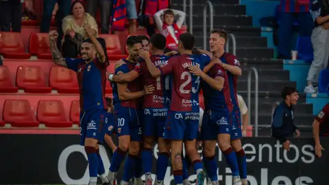 El Eldense celebra uno de los goles de Dioni ante el Algeciras. El Eldense celebra uno de los goles de Dioni ante el Algeciras.