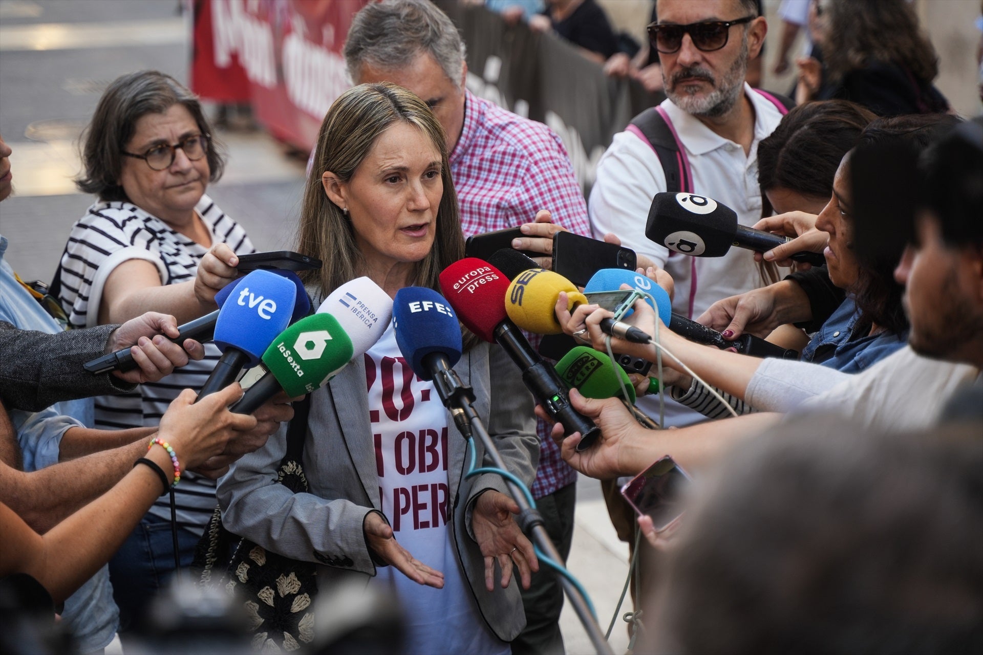 La Asociación Víctimas Mortales Dana no se conforma con la dimisión de Mazón: "A prisión" La Asociación Víctimas Mortales Dana no se conforma con la dimisión de Mazón: "A prisión"