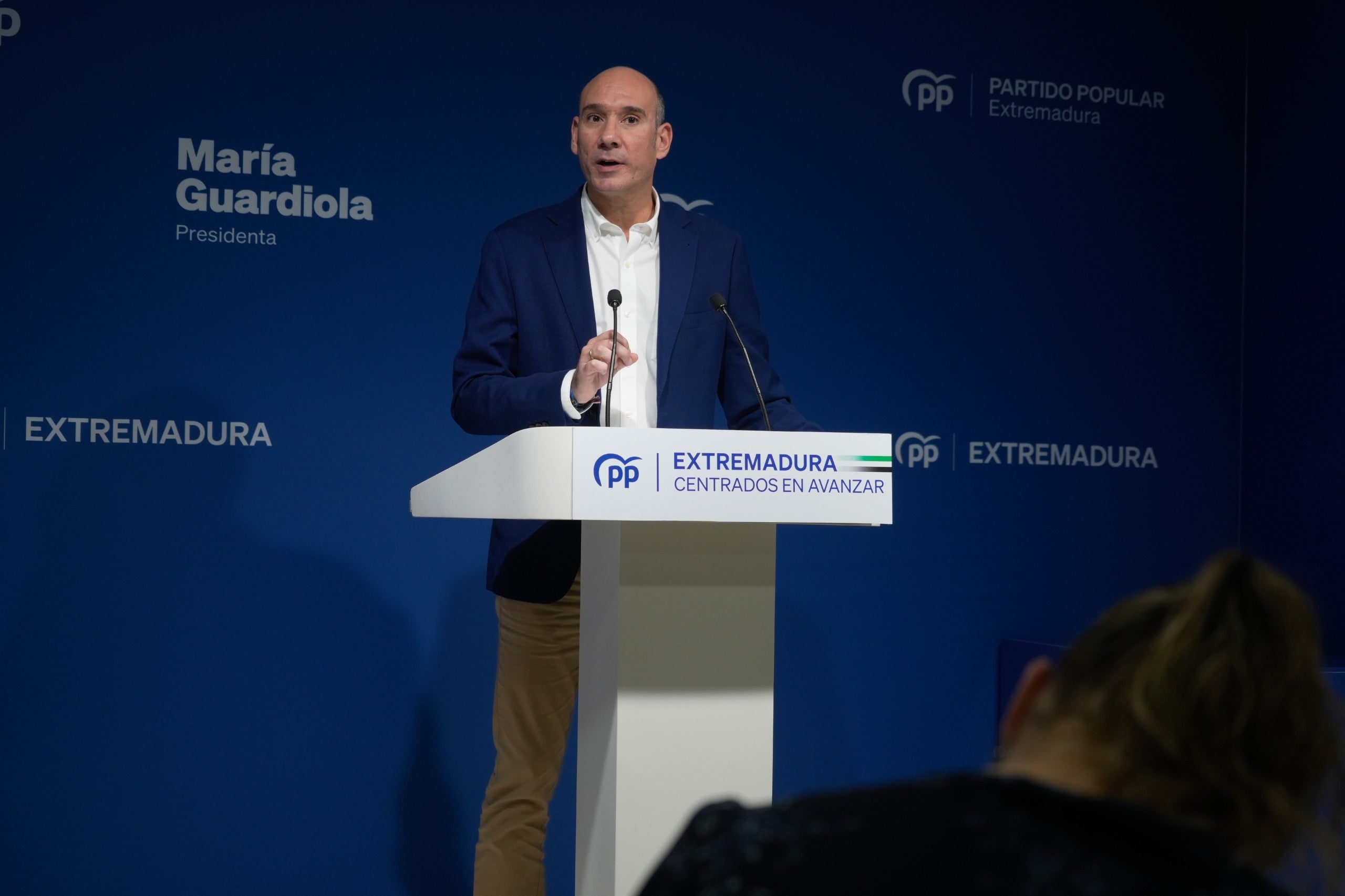 El PP asegura mostrar el 21D una candidata a quien le avalan los buenos datos frente a “la casa de los líos” de la oposición El PP asegura mostrar el 21D una candidata a quien le avalan los buenos datos frente a “la casa de los líos” de la oposición