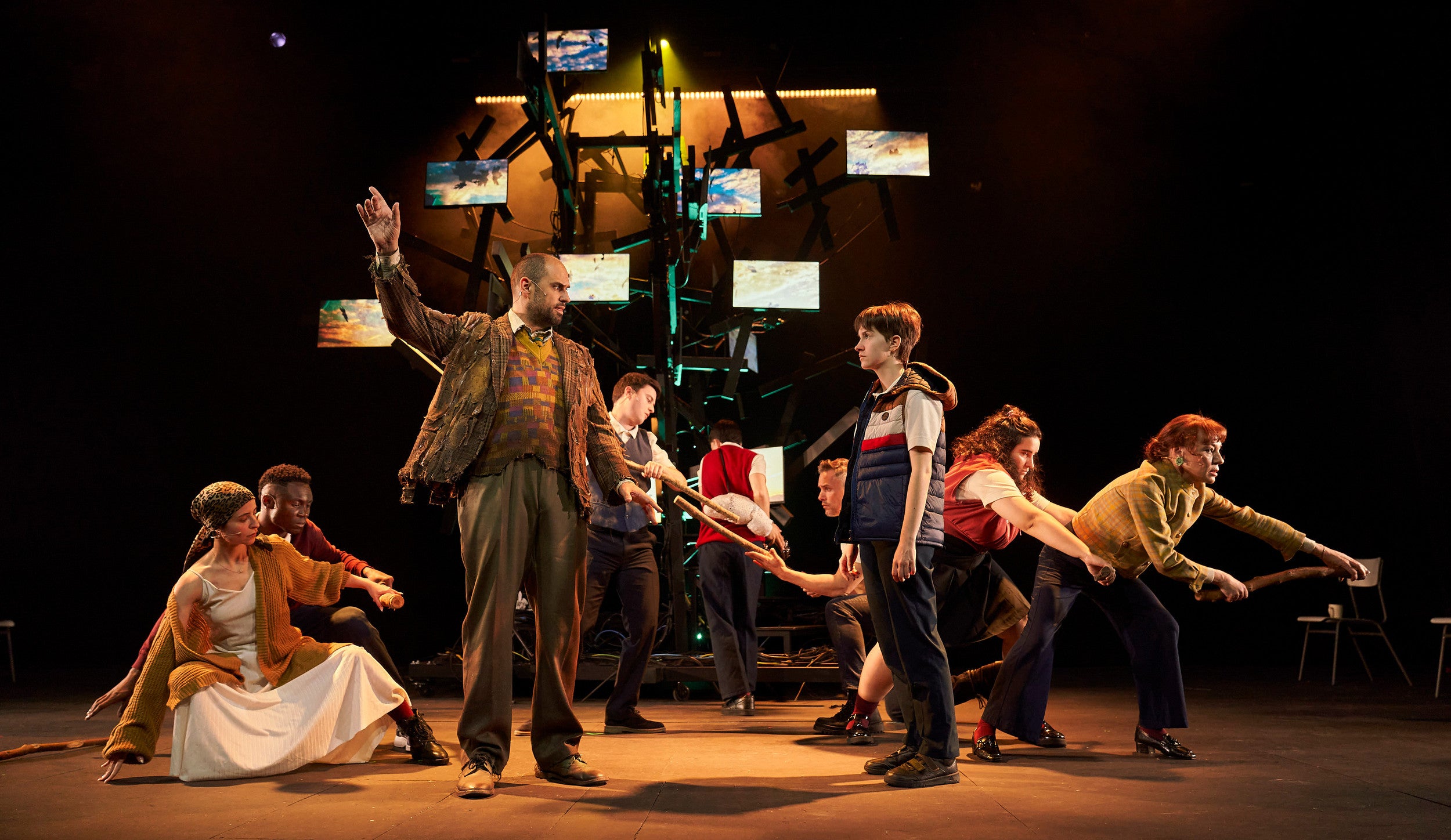 Un monstruo viene a vernos a Gijón Un monstruo viene a vernos a Gijón