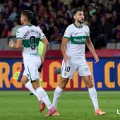 Rafa Mir y André Silva, en el partido del Elche ante el Barça en Montjuic. Rafa Mir y André Silva, en el partido del Elche ante el Barça en Montjuic.