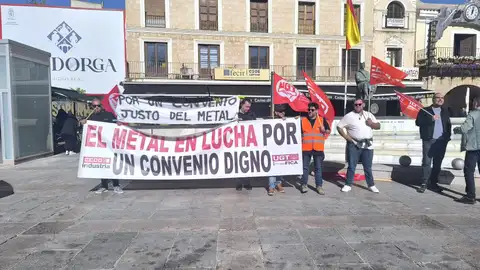 Concentración que los sindicatos convocaron el lunes en Ciudad Real Concentración que los sindicatos convocaron el lunes en Ciudad Real