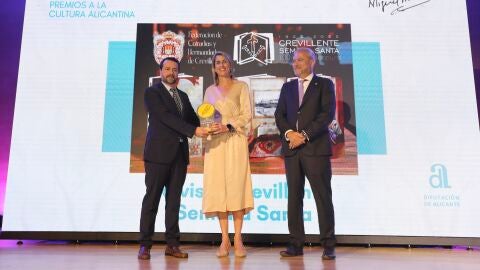 La revista &lsquo;Crevillente Semana Santa' se ha alzado este a&ntilde;o con el premio Cultura Alicantina Miguel Hern&aacute;ndez.