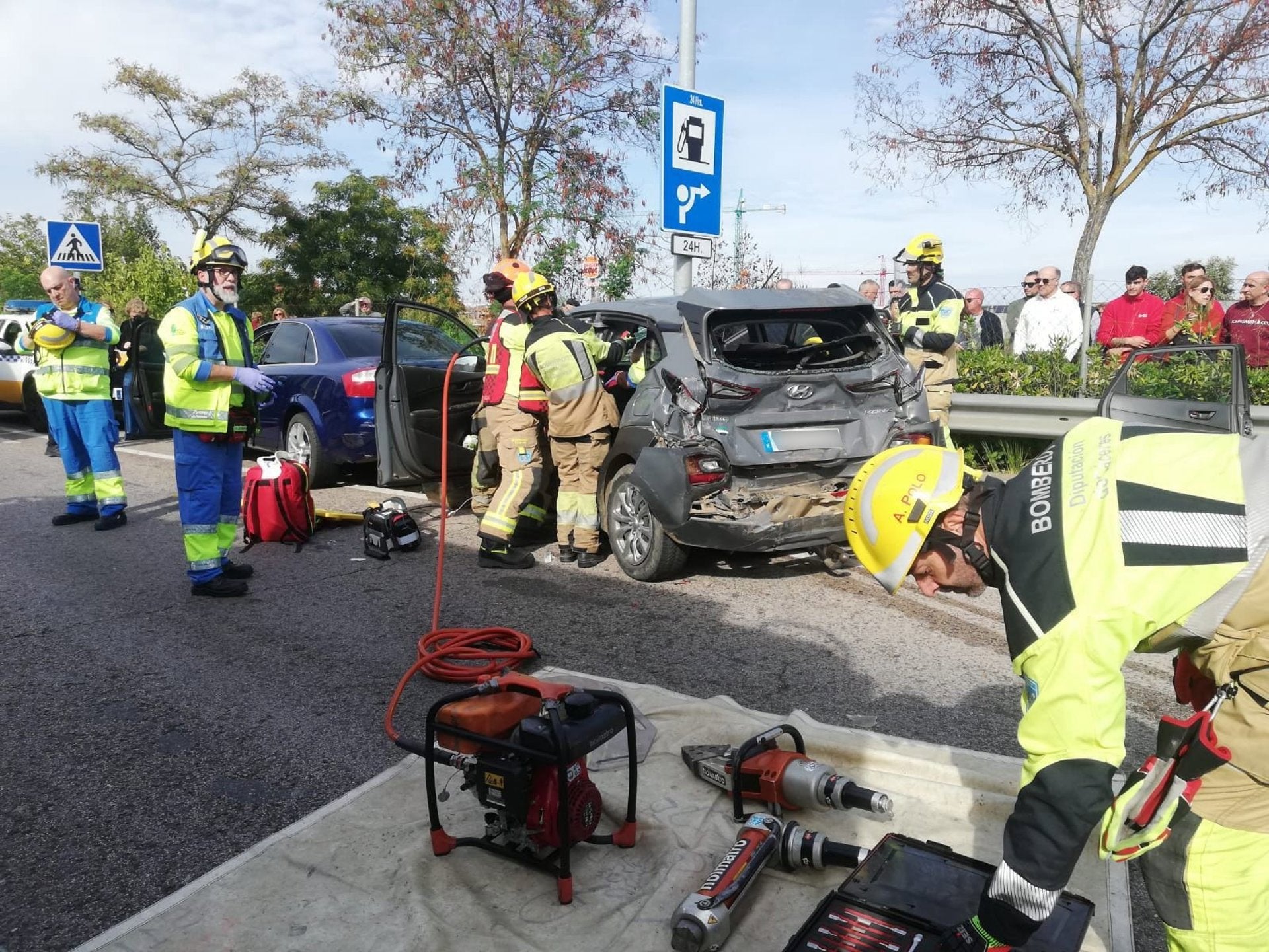 Seis personas heridas, entre ellas un menor, en un accidente en Cáceres con la implicación de cuatro vehículos Seis personas heridas, entre ellas un menor, en un accidente en Cáceres con la implicación de cuatro vehículos