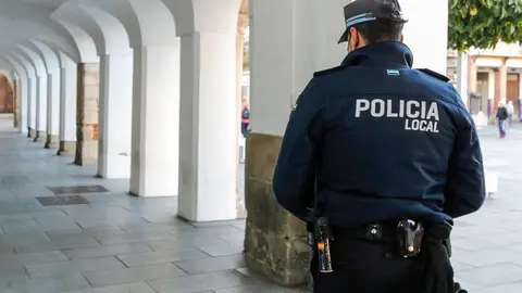 La Policía Local realizó un total de 11 diligencias en el ámbito de la seguridad vial la pasada semana La Policía Local realizó un total de 11 diligencias en el ámbito de la seguridad vial la pasada semana