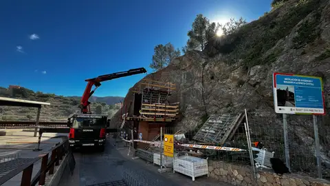 Las obras del elevador al Castell de Finestrat estarán finalizadas en marzo Las obras del elevador al Castell de Finestrat estarán finalizadas en marzo