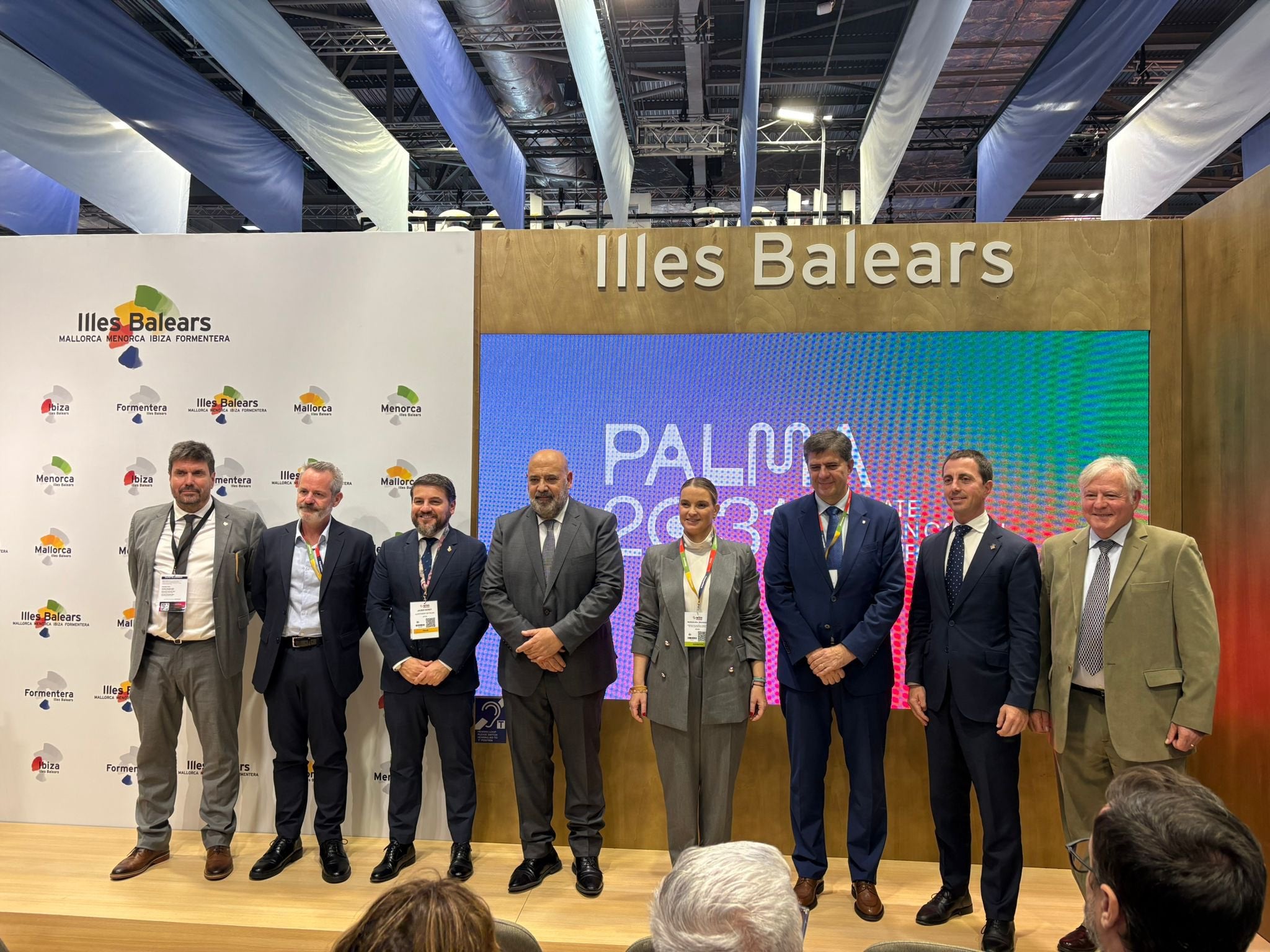 Prohens constata un cambio de tendencia turística en Baleares con contención en verano y crecimiento en temporada baja Prohens constata un cambio de tendencia turística en Baleares con contención en verano y crecimiento en temporada baja