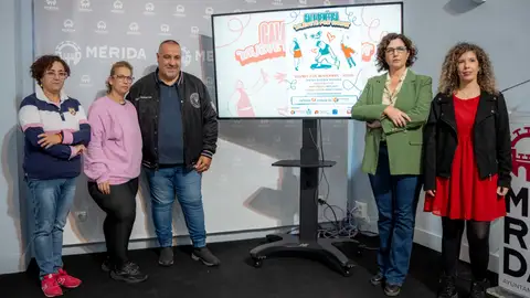 Tres asociaciones vecinales organizan, junto a FEAFES Calma, una gala benéfica el próximo 21 de noviembre Tres asociaciones vecinales organizan, junto a FEAFES Calma, una gala benéfica el próximo 21 de noviembre