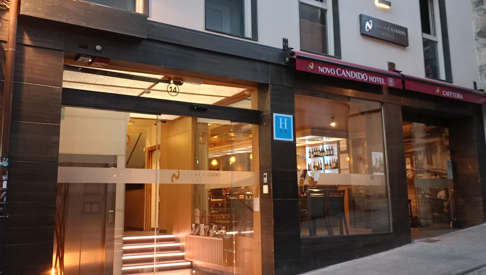 Fachada do Hotel Novo Cándido de Ourense Fachada do Hotel Novo Cándido de Ourense