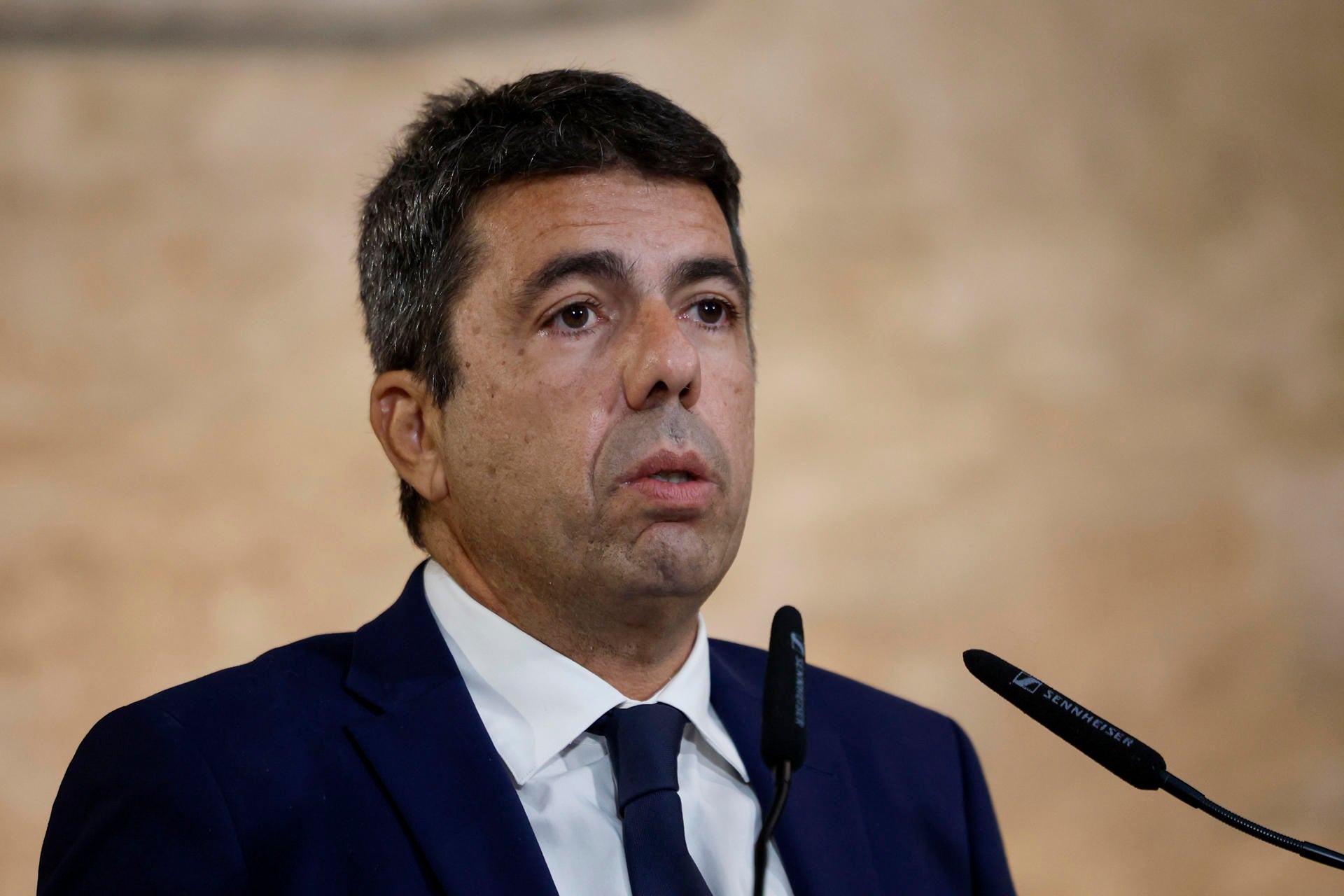 Mazón firmó durante su comida en El Ventorro el listado de deportistas de élite de 2024 Mazón firmó durante su comida en El Ventorro el listado de deportistas de élite de 2024