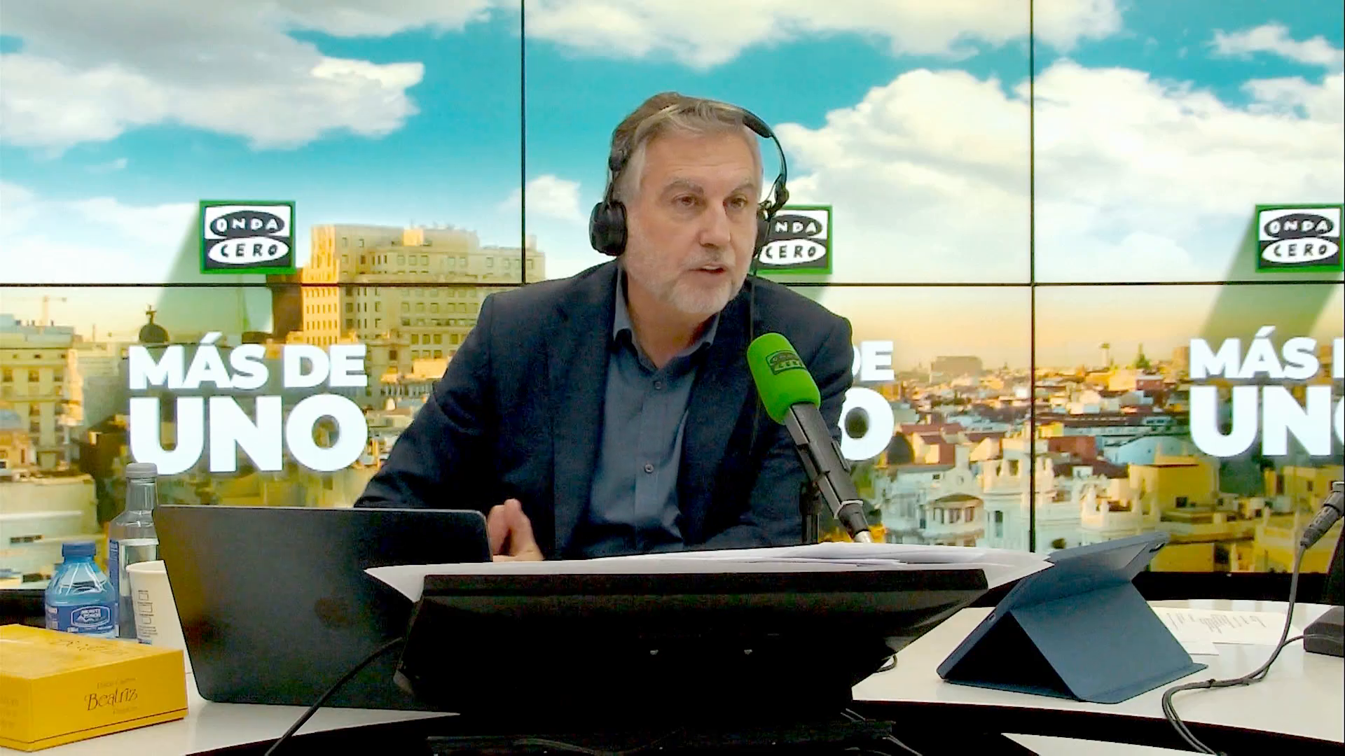 Carlos Alsina reacciona a la respuesta de Óscar Puente a su monólogo: "¿Dónde queremos conducir el debate público?" Carlos Alsina reacciona a la respuesta de Óscar Puente a su monólogo: "¿Dónde queremos conducir el debate público?"