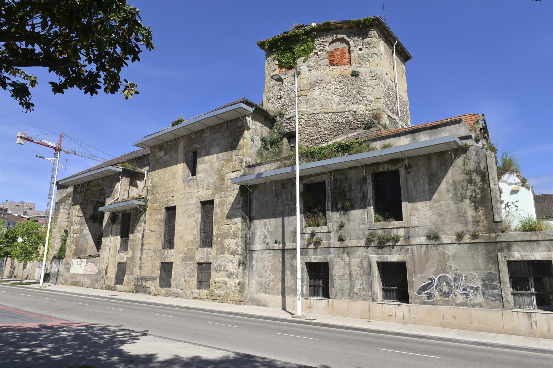 Cantabria cifra en más de 15 millones de euros el coste de la futura remodelación del interior del edificio de Las Clarisas Cantabria cifra en más de 15 millones de euros el coste de la futura remodelación del interior del edificio de Las Clarisas