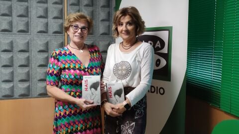 O colectivo pontevedr&eacute;s &ldquo;De&nbsp;Vella&nbsp;a&nbsp;Bella&rdquo; trae hoxe a visita de Charo Valc&aacute;rcel en compa&ntilde;&iacute;a&nbsp;de&nbsp;Ana Santos para presentar a s&uacute;a primeira novela: &ldquo;Nais&rdquo;.