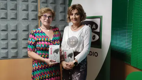 Charo Valcárcel presenta "Nais" O colectivo pontevedrés “De Vella a Bella” trae hoxe a visita de Charo Valcárcel en compañía de Ana Santos para presentar a súa primeira novela: “Nais”.
