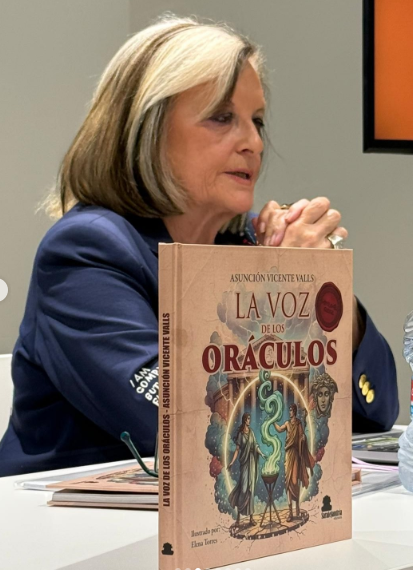 Asunción Vicente Valls: “Los oráculos griegos siguen fascinándonos porque todos seguimos buscando respuestas” Asunción Vicente Valls: “Los oráculos griegos siguen fascinándonos porque todos seguimos buscando respuestas”
