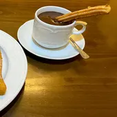 Cándido, tradición e modernidade no casco histórico de Ourense Cándido, tradición e modernidade no casco histórico de Ourense