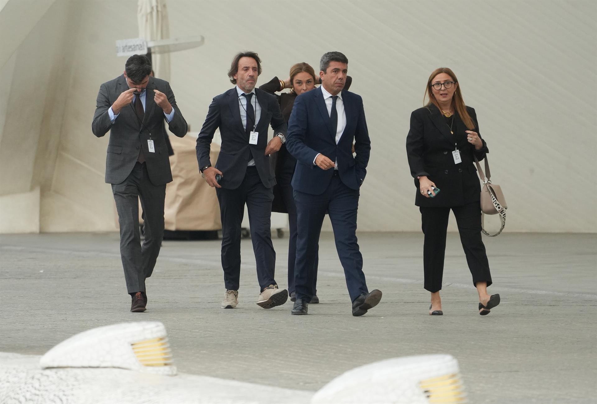 La jueza de la dana cita como testigos a Pérez Llorca, el núcleo de Mazón en Presidencia y al dueño del Ventorro La jueza de la dana cita como testigos a Pérez Llorca, el núcleo de Mazón en Presidencia y al dueño del Ventorro