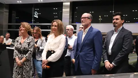 Lexus Castellón recibe el premio Kiwami al mejor concesionario español Lexus 2024 Lexus Castellón recibe el premio Kiwami al mejor concesionario español Lexus 2024