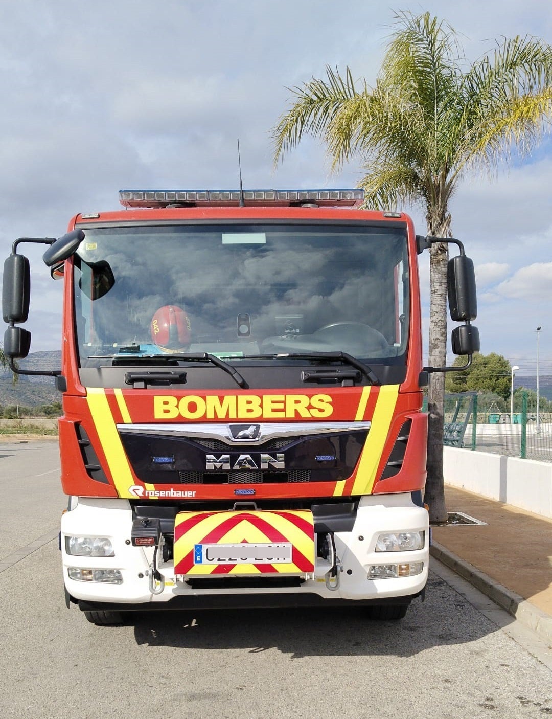 Fallece un joven tras caerle una parte de un camión en un taller de Morella Fallece un joven tras caerle una parte de un camión en un taller de Morella