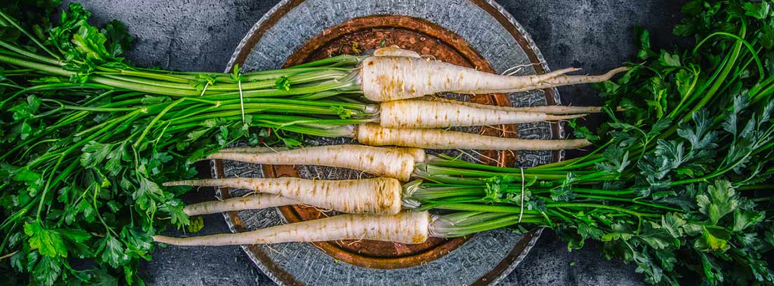Pedro Salas nos invita a utilizar la chirivía como alternativa para algunas recetas tradicionales Pedro Salas nos invita a utilizar la chirivía como alternativa para algunas recetas tradicionales