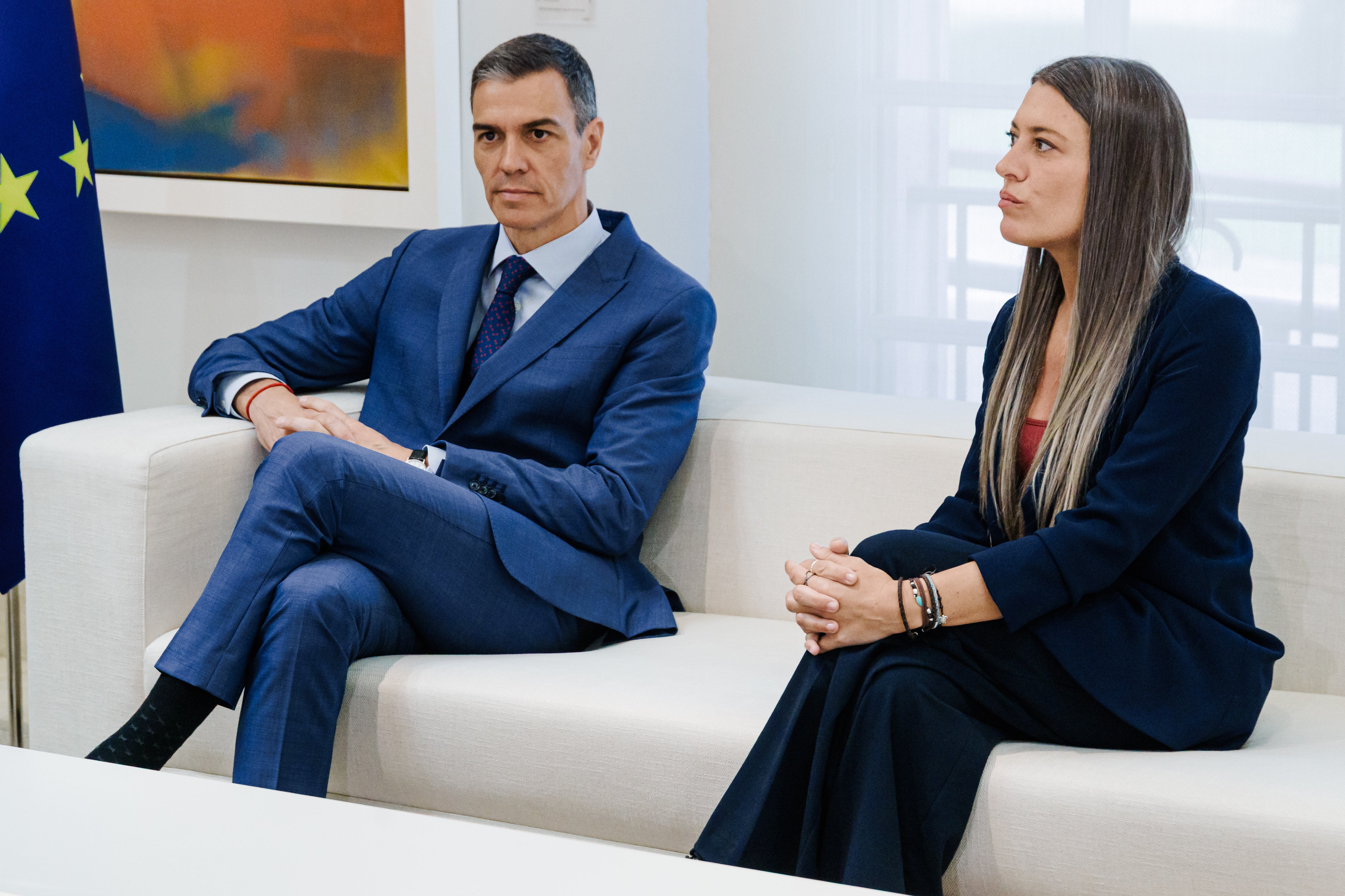 Tertulia: El acuerdo entre PP y Vox, la discordia de la prioridad nacional y Sánchez llama países a Cataluña y España (22/04/2026)