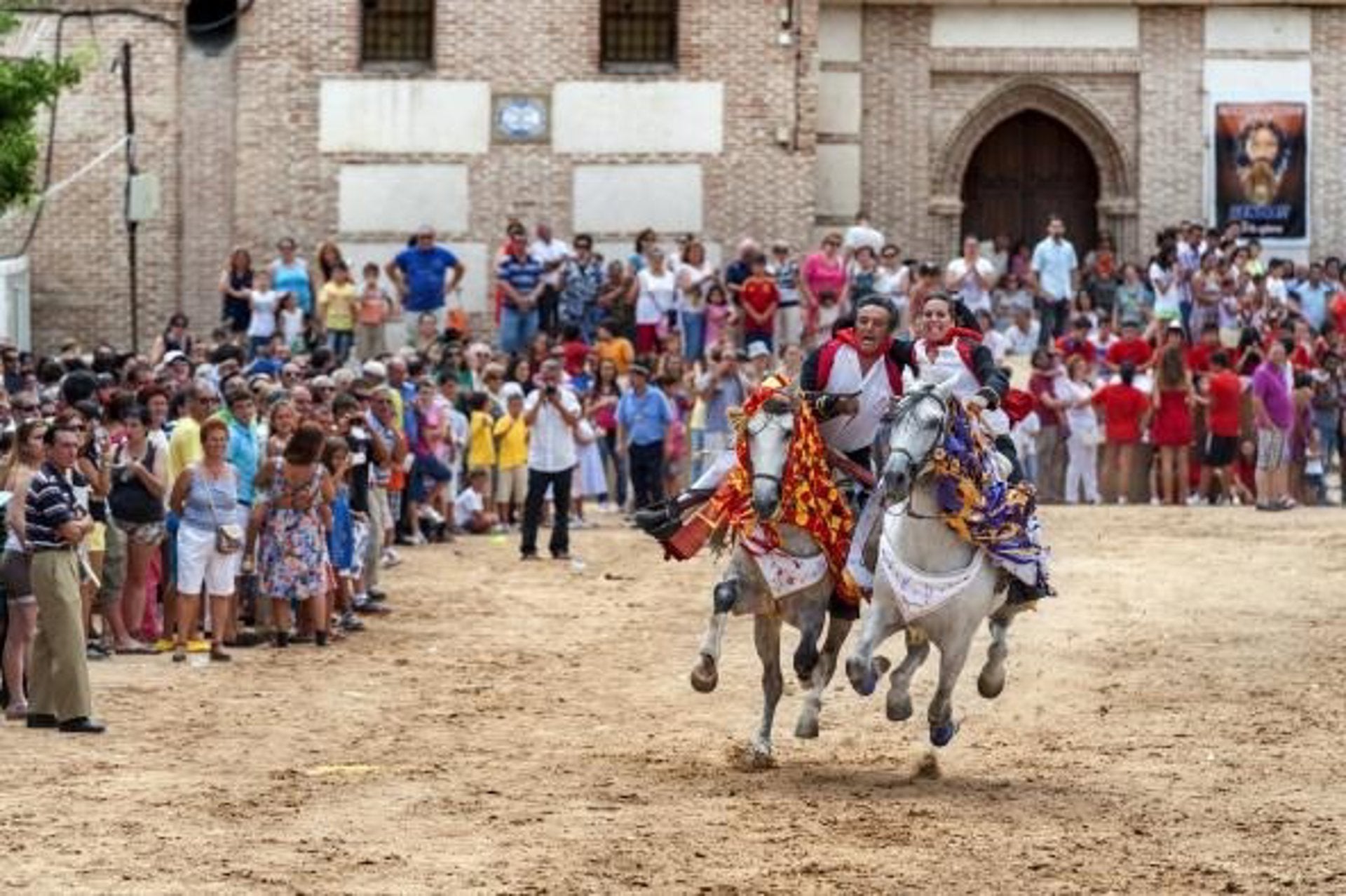 Los 'Caballos enjaezados' de interés turístico regional Los 'Caballos enjaezados' de interés turístico regional