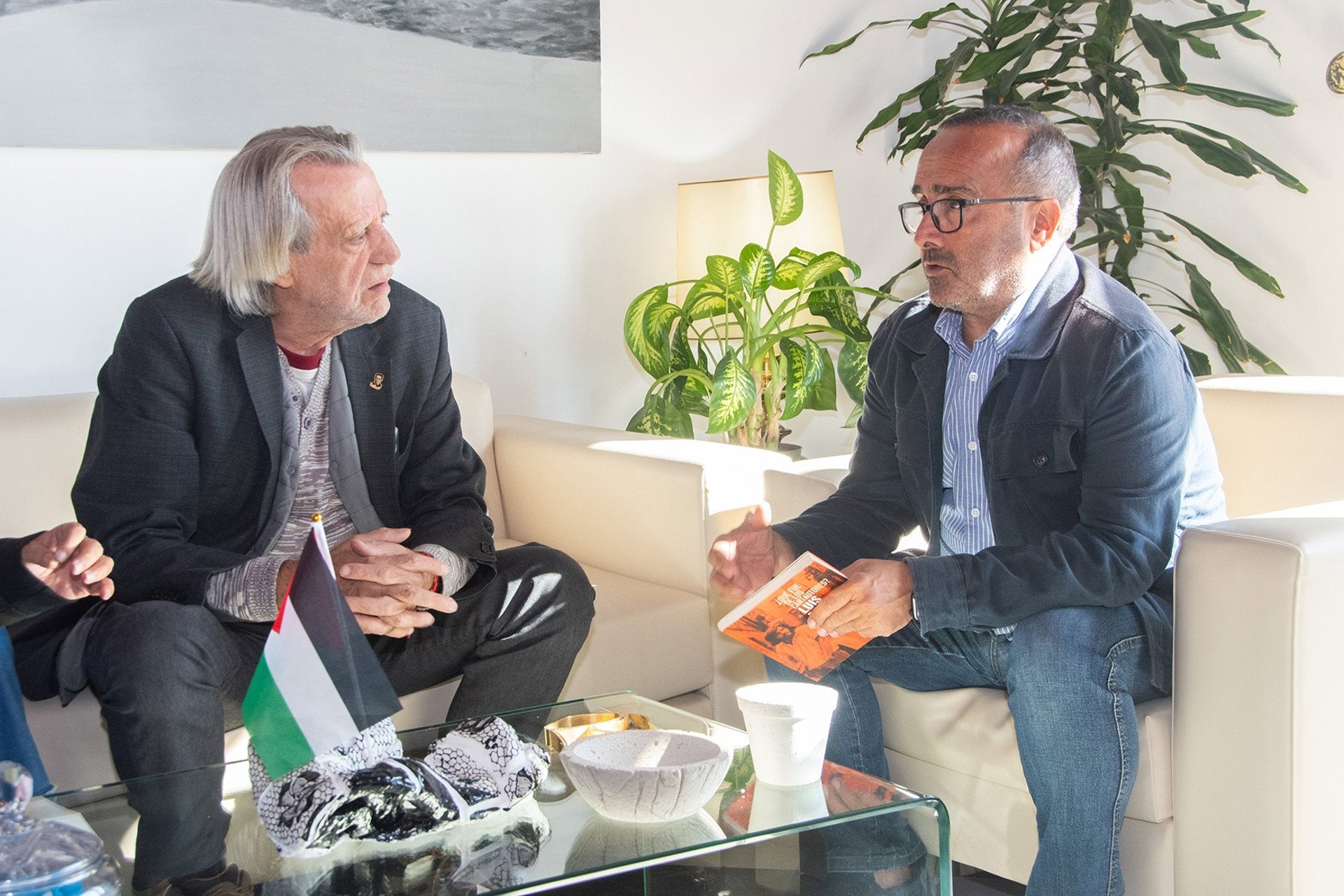 El cantautor Luis Pastor llevará a las aulas la historia en verso de la represión franquista en Extremadura El cantautor Luis Pastor llevará a las aulas la historia en verso de la represión franquista en Extremadura