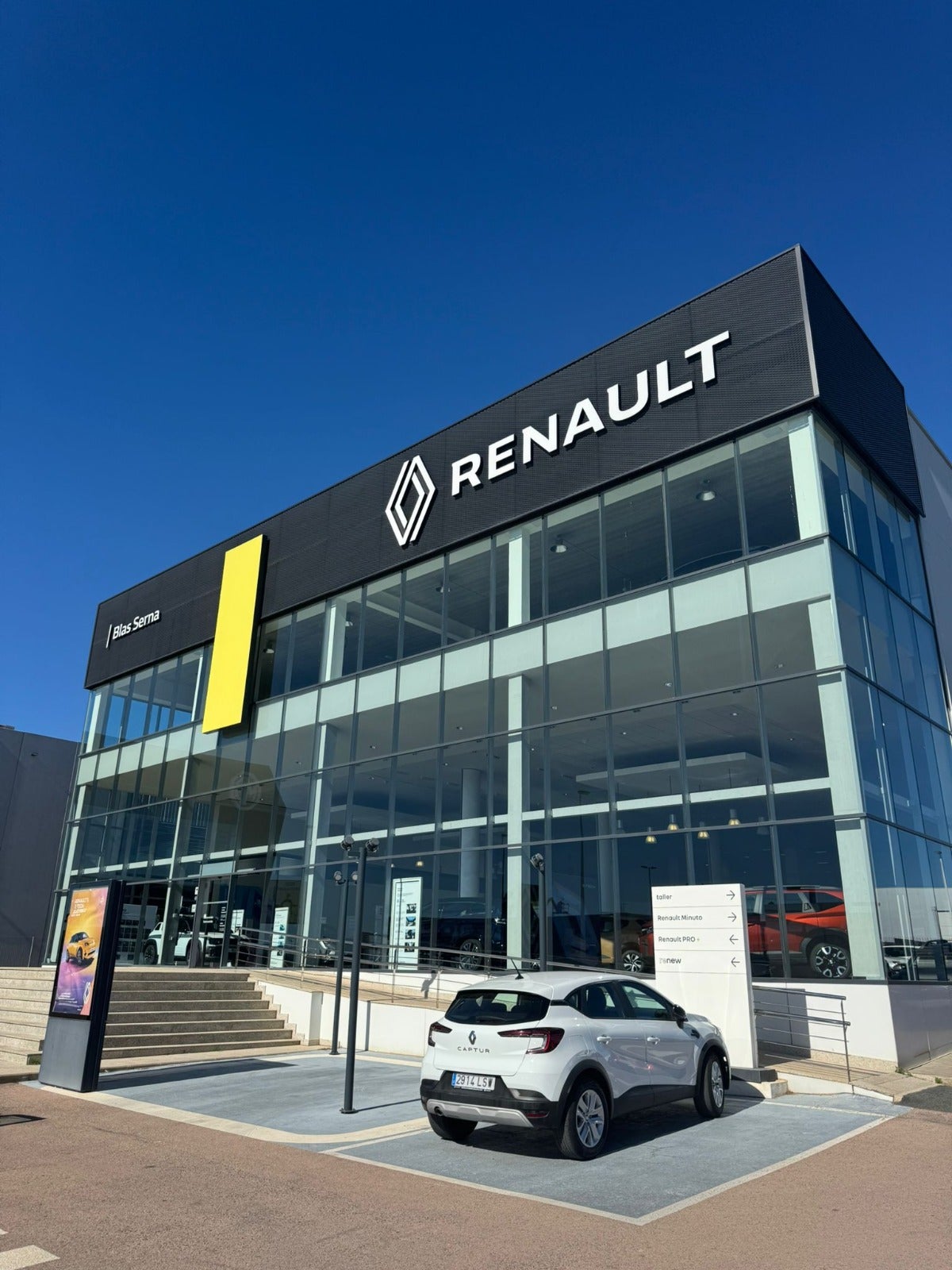 Este sábado día 8 llega la feria Grupo Serna Renault y Dacia Este sábado día 8 llega la feria Grupo Serna Renault y Dacia