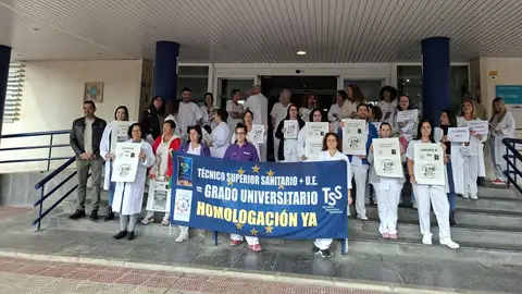 Nueva protesta de los técnicos sanitarios a las puertas del hospital San Jorge Nueva protesta de los técnicos sanitarios a las puertas del hospital San Jorge