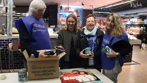 El Gran Recapte mobilitza prop de 300.000 persones aquest cap de setmana El Gran Recapte mobilitza prop de 300.000 persones aquest cap de setmana