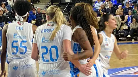 Varias integrantes del conjunto perfumero Varias integrantes del conjunto perfumero