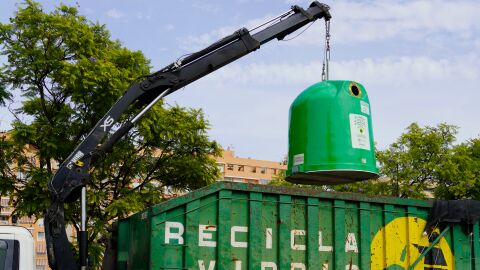 Ecovidrio financia al 100% la recogida y el transporte del contenido del contenedor verde