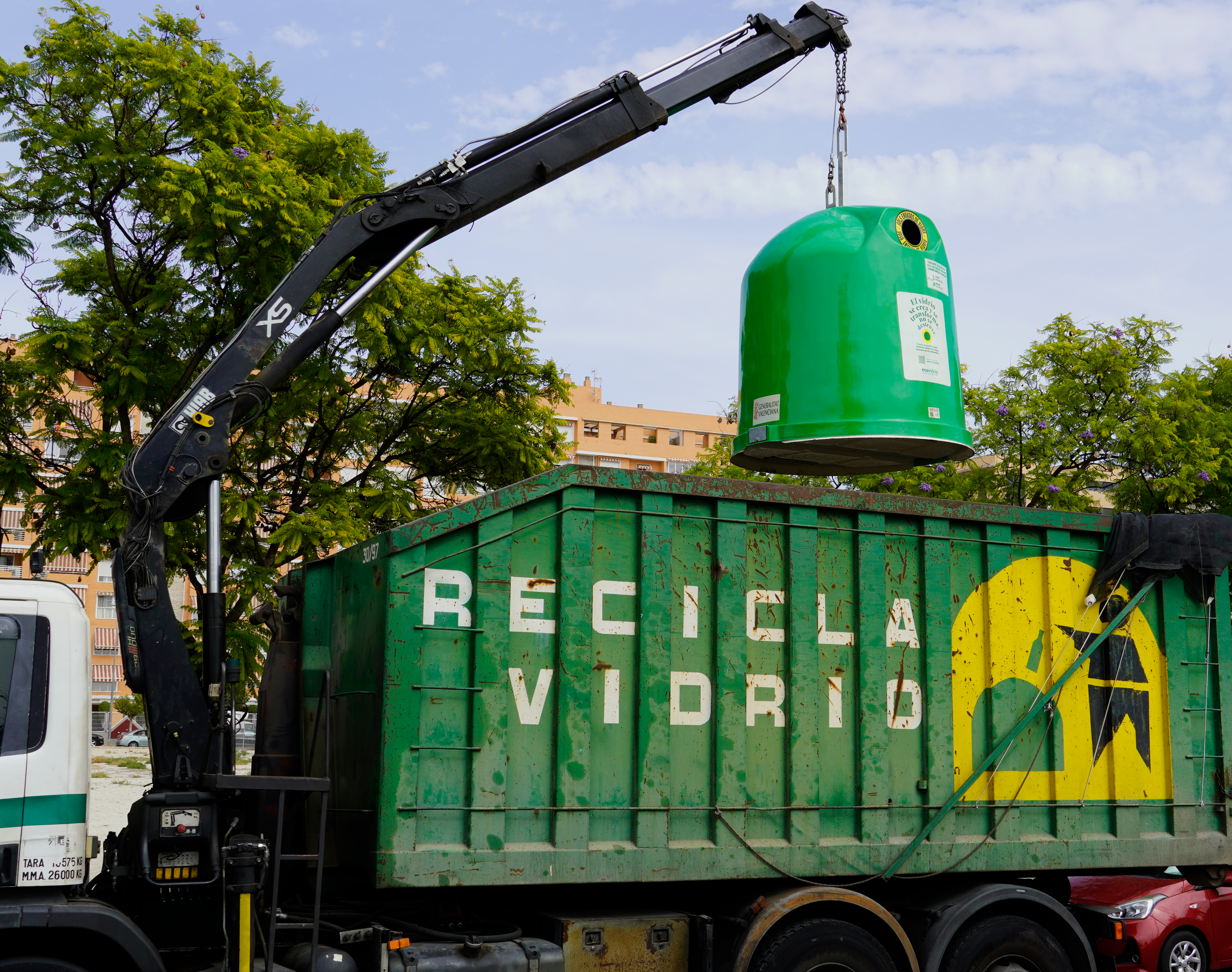 ¿Reciclar vidrio no sirve de nada?: Desmontamos otro mito con Rubén Amón