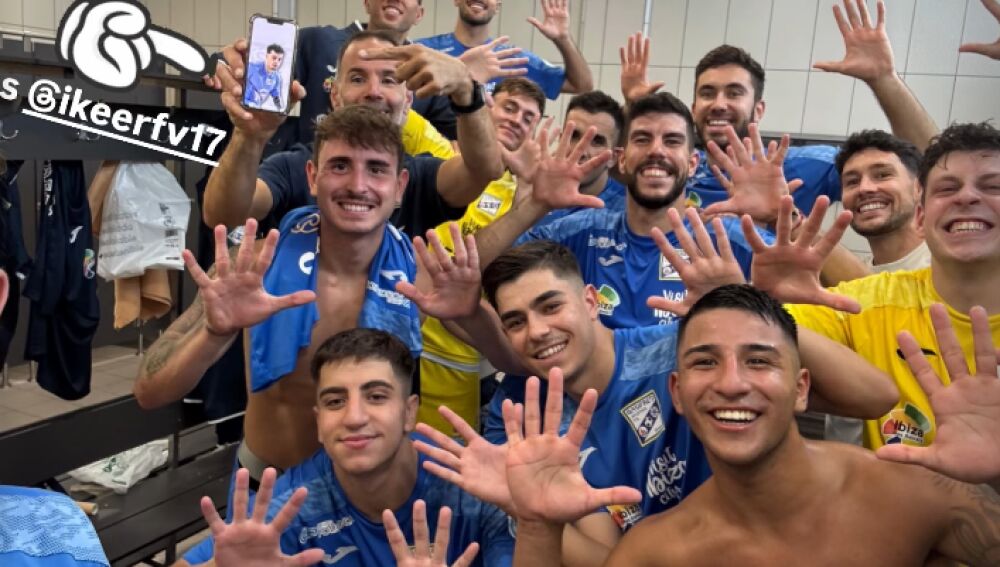 Los jugadores del Gasifred Fútbol Sala quisieron dedicar la victoria a su compañero Iker