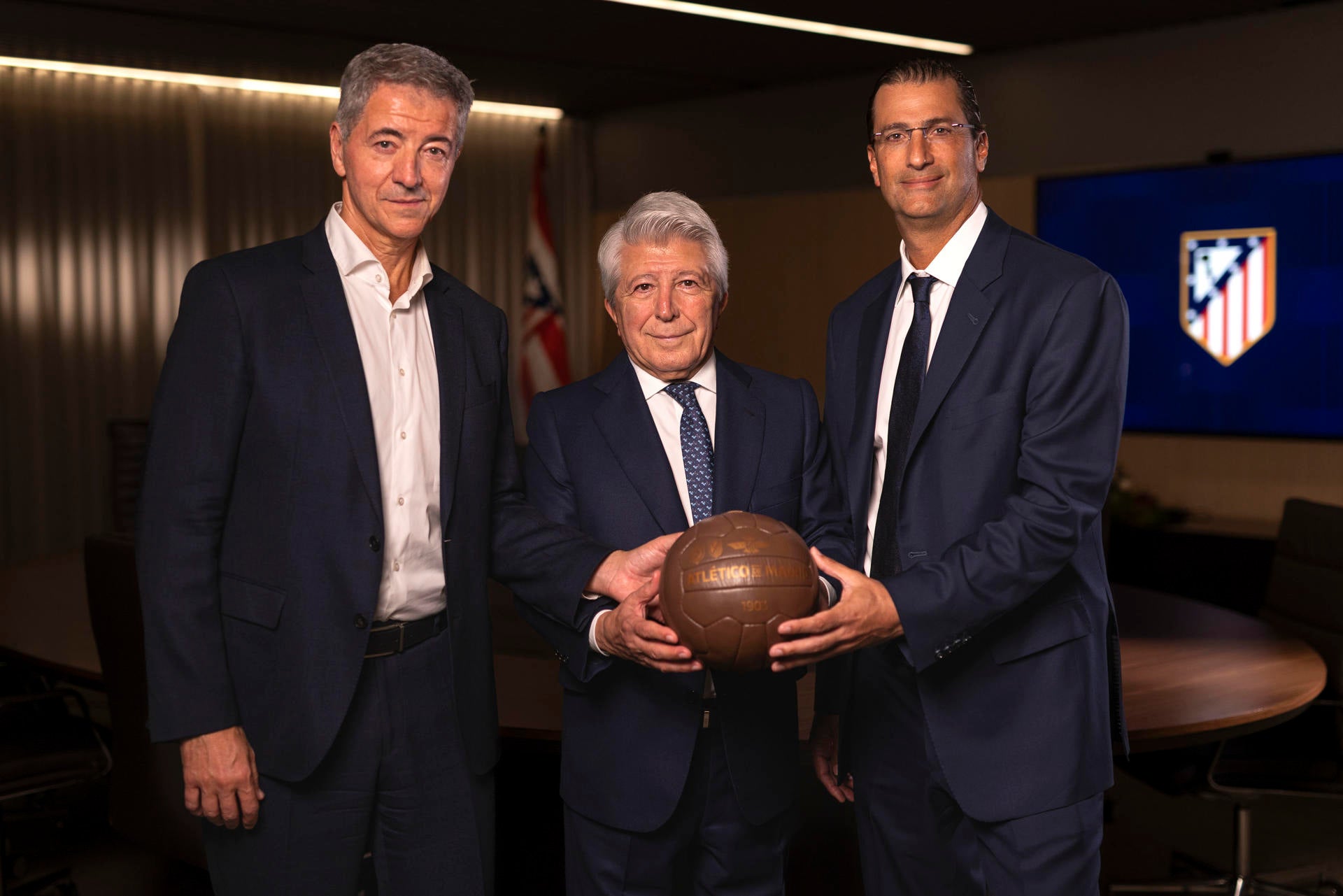 El Atlético de Madrid cambia de dueño: Apollo se convertirá en el accionista mayoritario El Atlético de Madrid cambia de dueño: Apollo se convertirá en el accionista mayoritario