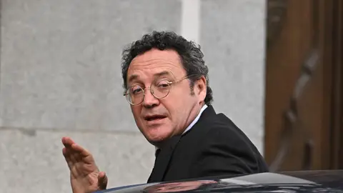 El fiscal general afronta el tramo final de su juicio arropado por Sánchez y con el plato fuerte de su testimonio El fiscal general afronta el tramo final de su juicio arropado por Sánchez y con el plato fuerte de su testimonio