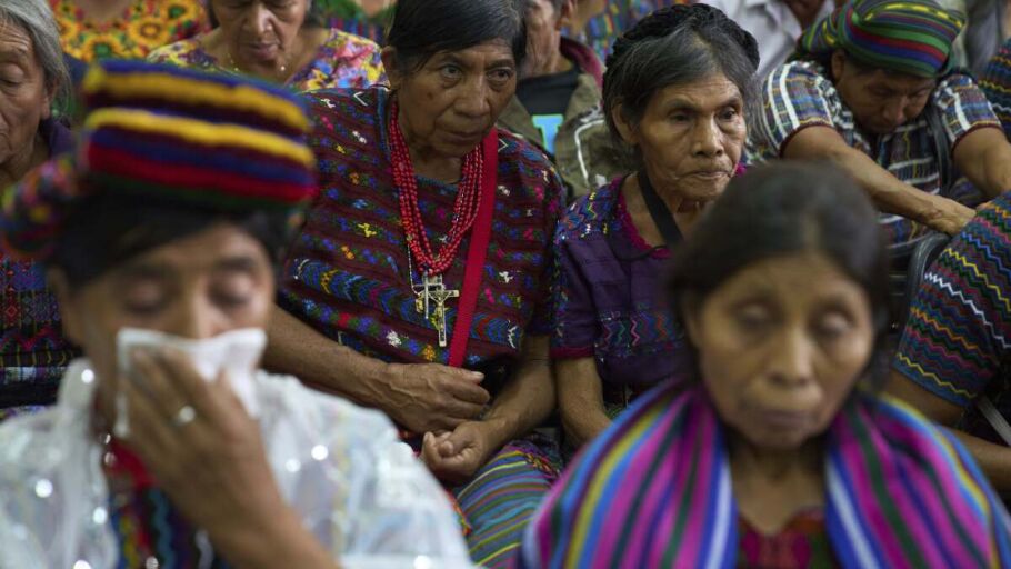 Mujeres de Guatemala pidiendo justicia
