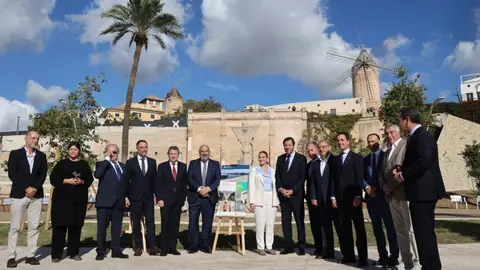 El ministro de Transportes tiende la mano al Govern balear para "impulsar" la red ferroviaria de Mallorca El ministro de Transportes tiende la mano al Govern balear para "impulsar" la red ferroviaria de Mallorca