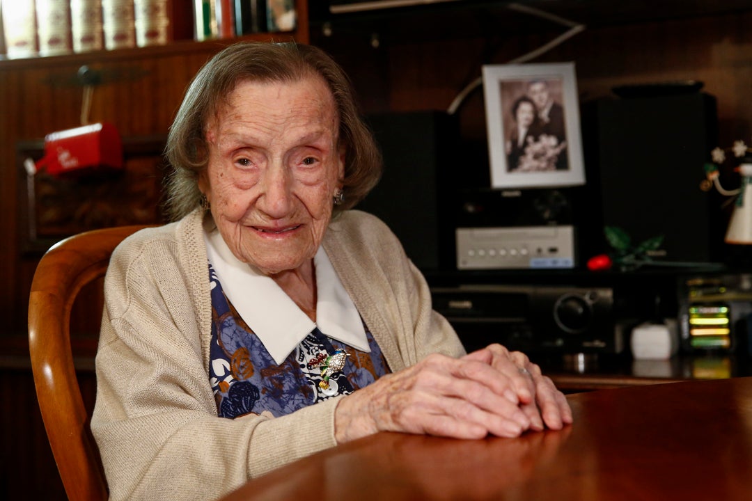 Muere a los 112 años Angelina Torres Vallbona, la mujer más longeva de España Muere a los 112 años Angelina Torres Vallbona, la mujer más longeva de España