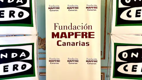 Carteles de Findación Mapfre Canarias y Onda cero Carteles de Findación Mapfre Canarias y Onda cero
