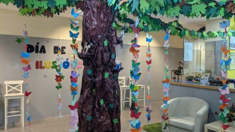 El Colegio Público de Hurchillo inaugura el Árbol de la Ilusión y señaliza el centro con lenguaje Braille en colaboración con la ONCE El Colegio Público de Hurchillo inaugura el Árbol de la Ilusión y señaliza el centro con lenguaje Braille en colaboración con la ONCE