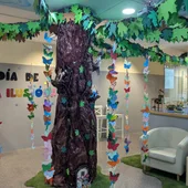 El Colegio Público de Hurchillo inaugura el Árbol de la Ilusión y señaliza el centro con lenguaje Braille en colaboración con la ONCE El Colegio Público de Hurchillo inaugura el Árbol de la Ilusión y señaliza el centro con lenguaje Braille en colaboración con la ONCE